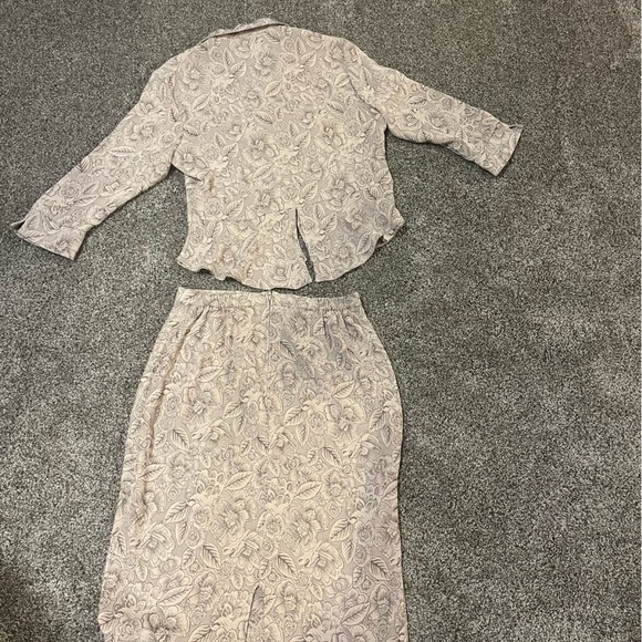 Miss Dorby 2 piece dress and blouse - Picture 2 of 2